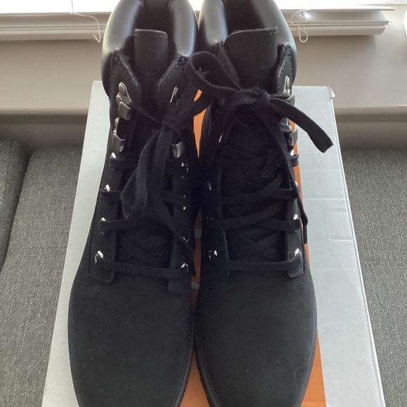 Timberland Women's Carnaby Cool 6" Water Resistant Boots, size 9 - Picture 6 of 12